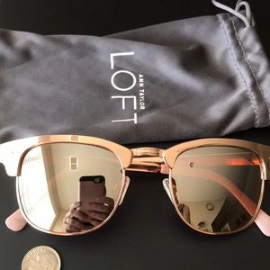 Loft ‘rose gold’ mirrored fashion sunglasses